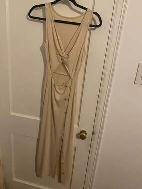 SHEIN BEIGE SMALL DRESS WITH CUT OUT